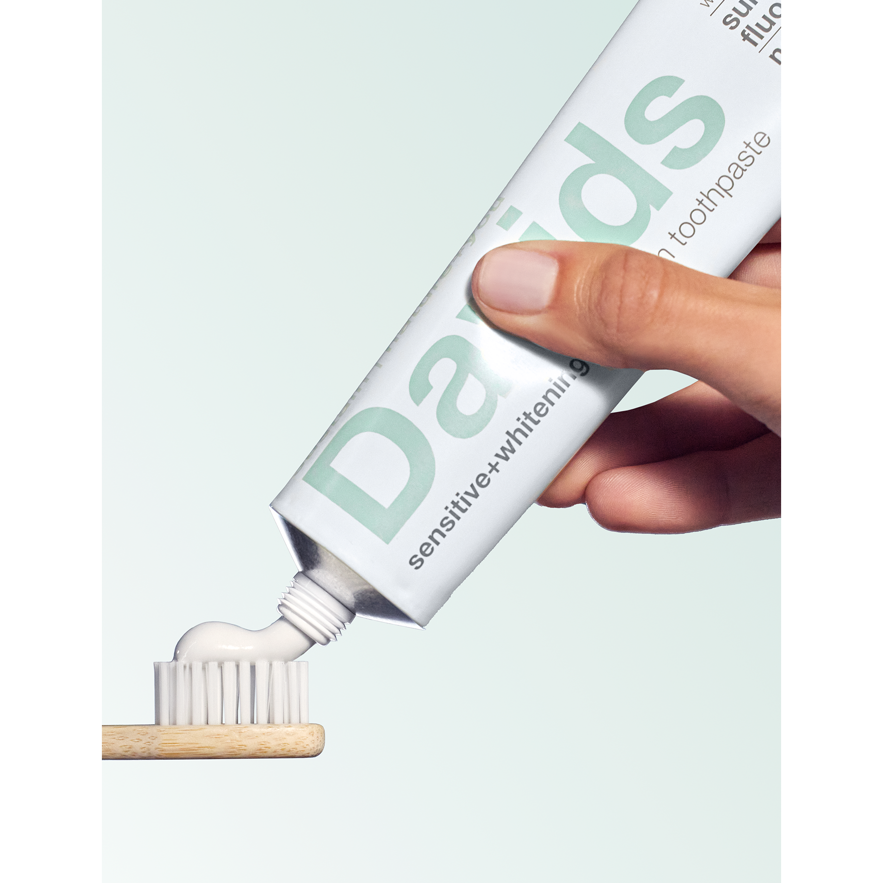 Davids sensitive+whitening nano-hydroxyapatite premium toothpaste / peppermint / 4 oz-AlchePharma
